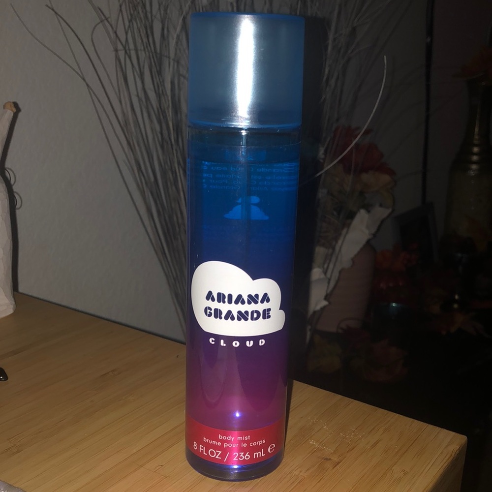 Ariana Grande Cloud mist
